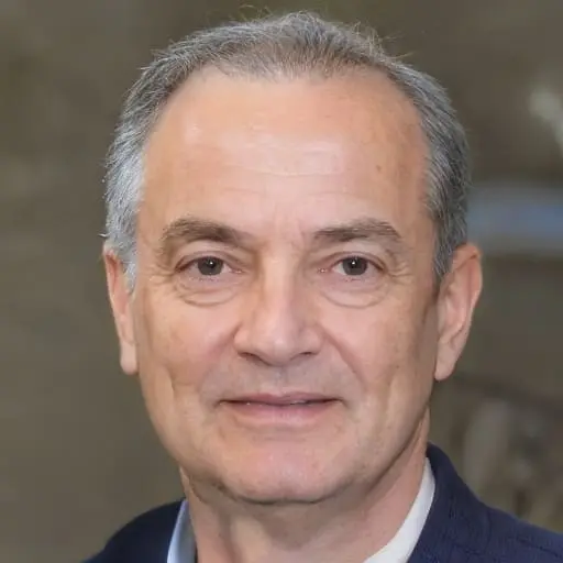 Dr. Samuel Reynolds Product Reviewer Avatar